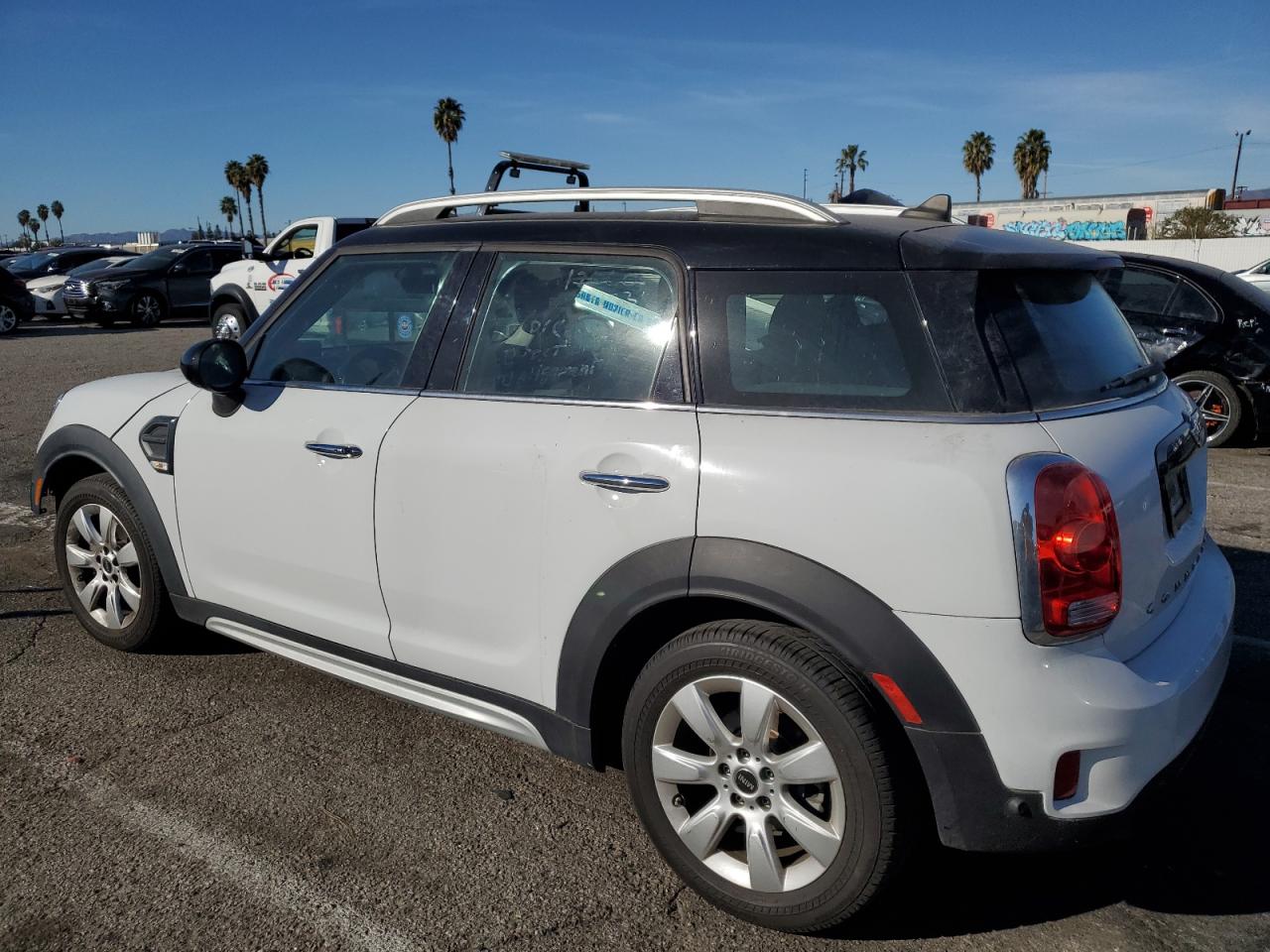 Изображение 2 2018 MINI COOPER COUNTRYMAN 2018 с VIN WMZYS7C30J3E09100