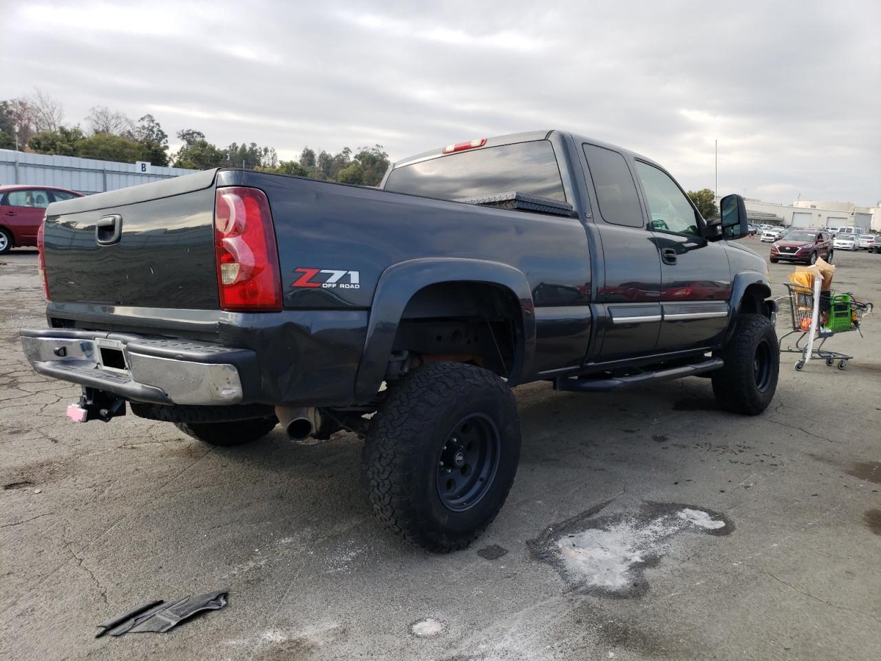 Image 3 of 2003 CHEVROLET SILVERADO K1500 2003 with VIN 2GCEK19T631352835