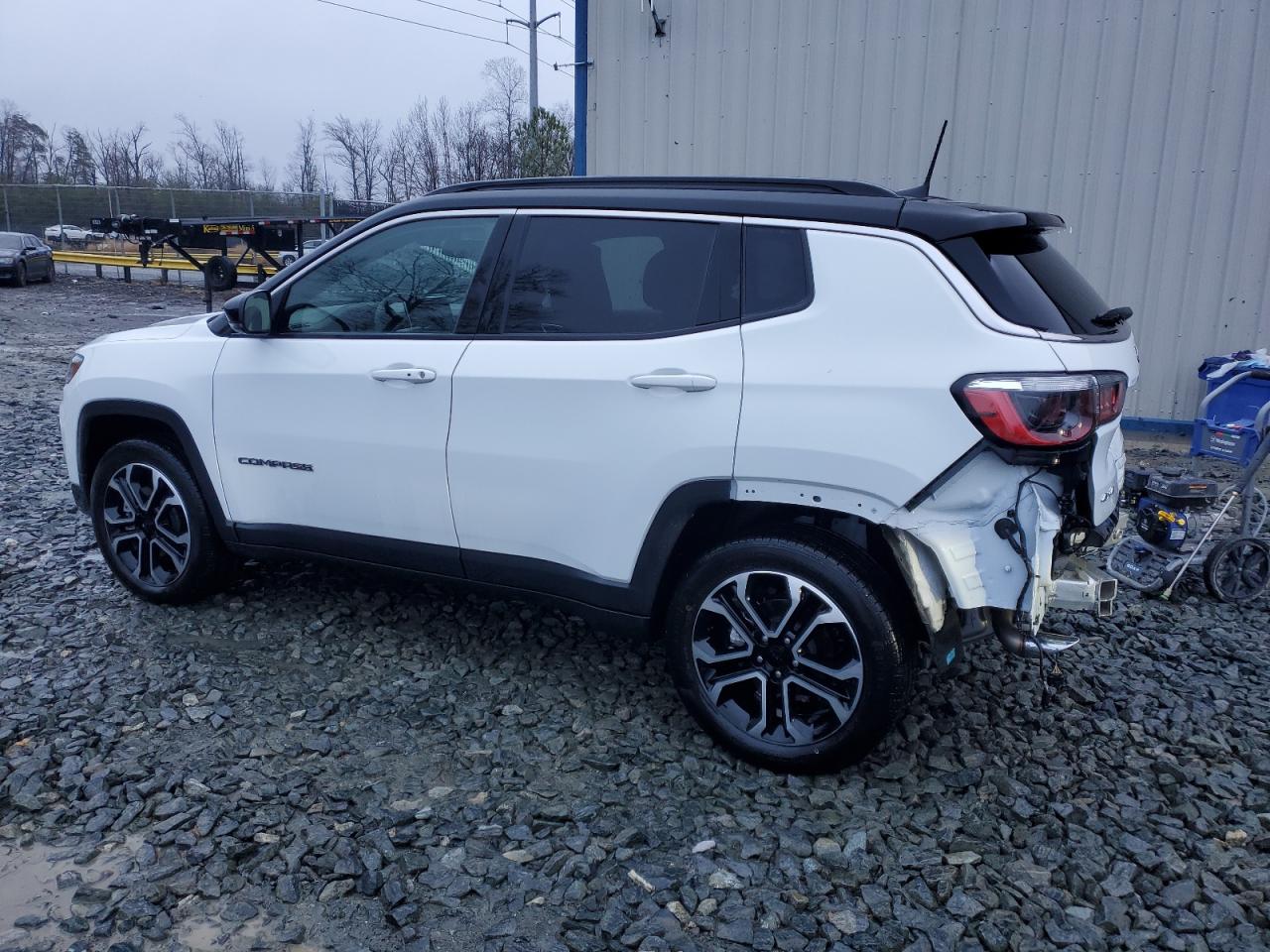 Image 2 of 2023 JEEP COMPASS LIMITED 2023 with VIN 3C4NJDCNXPT565712