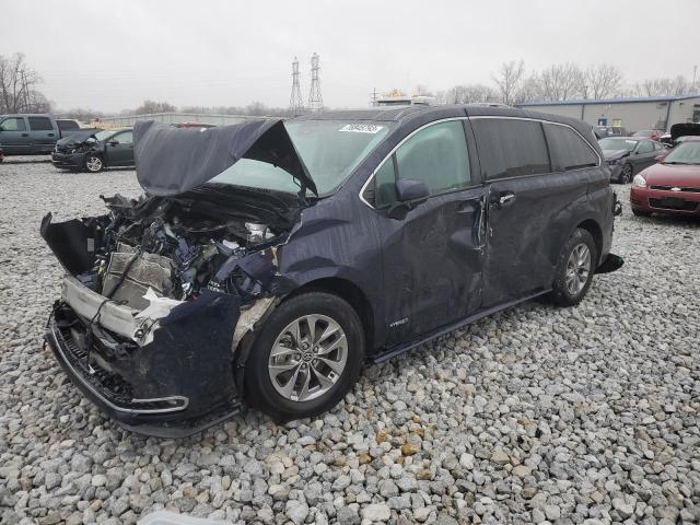 Image 1 of 2021 TOYOTA SIENNA XLE 2021 with VIN 5TDYRKEC0MS013874