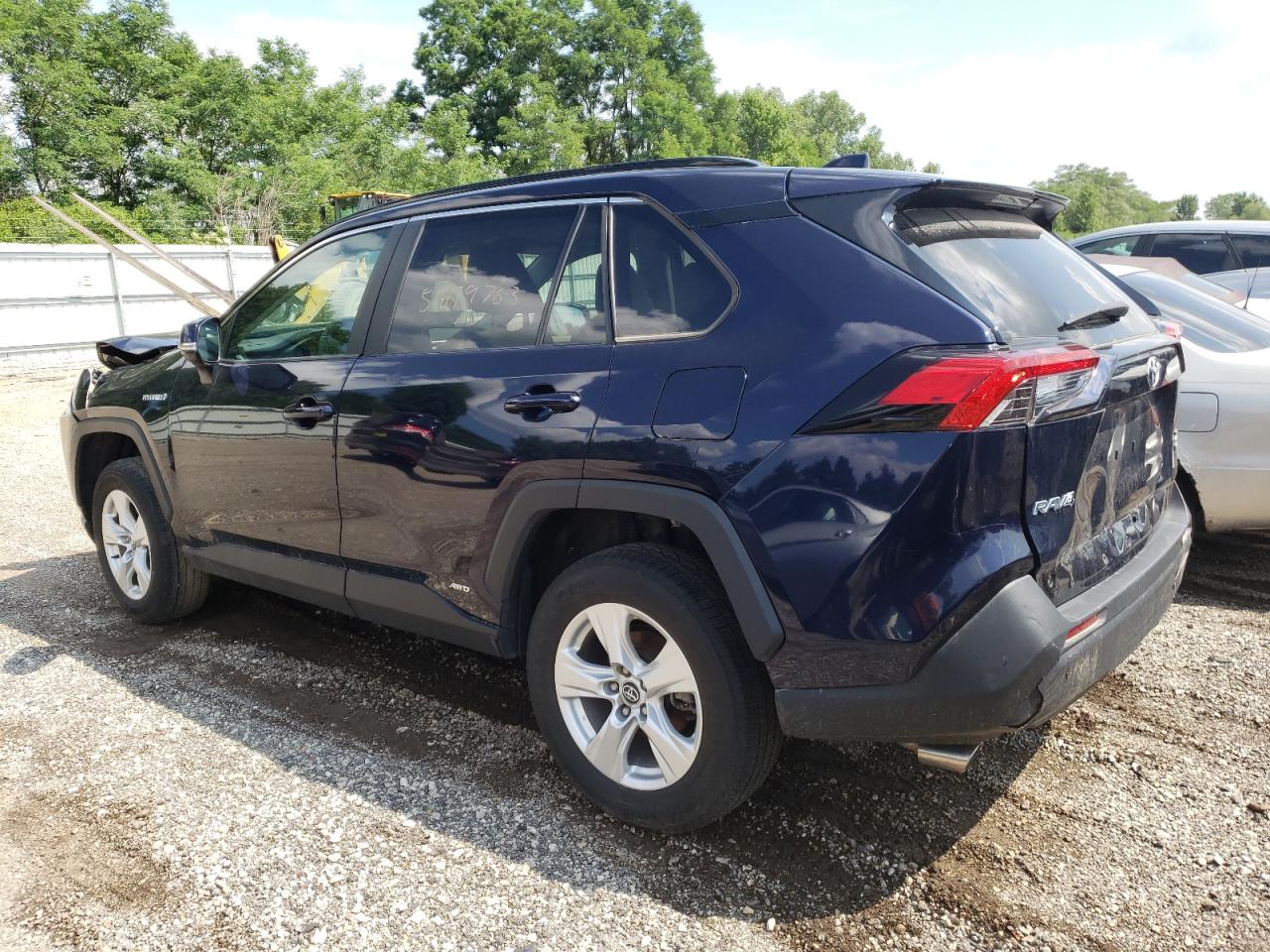 Изображение 2 2021 TOYOTA RAV4 XLE 2021 с VIN 4T3R6RFV8MU024920