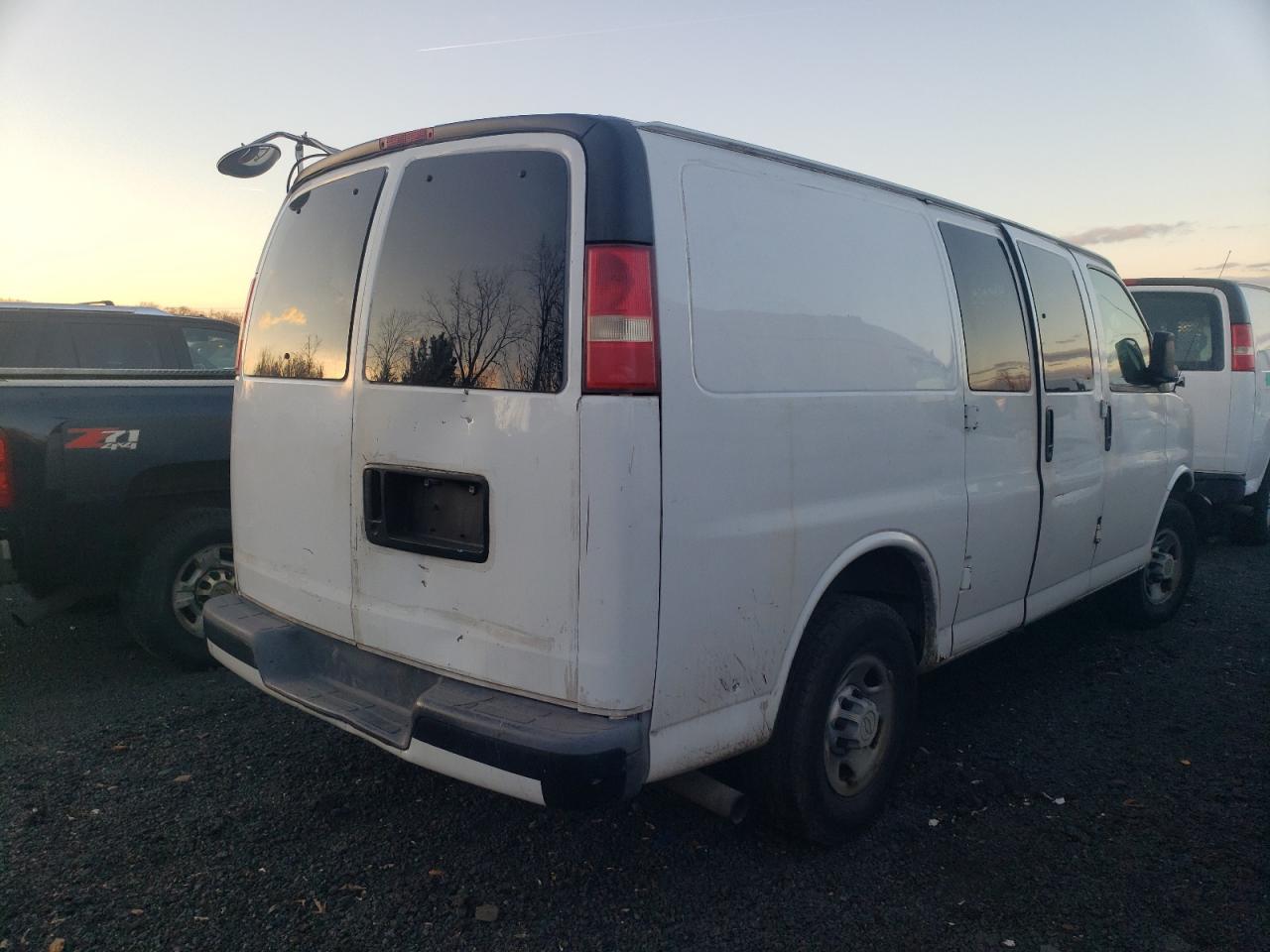 Image 3 of 2007 CHEVROLET EXPRESS G2500  2007 with VIN 1GCGG25V871224311
