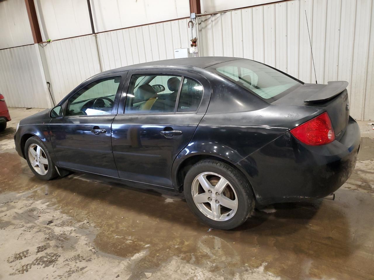 Image 2 of 2005 CHEVROLET COBALT LS 2005 with VIN 1G1AL52F757596838