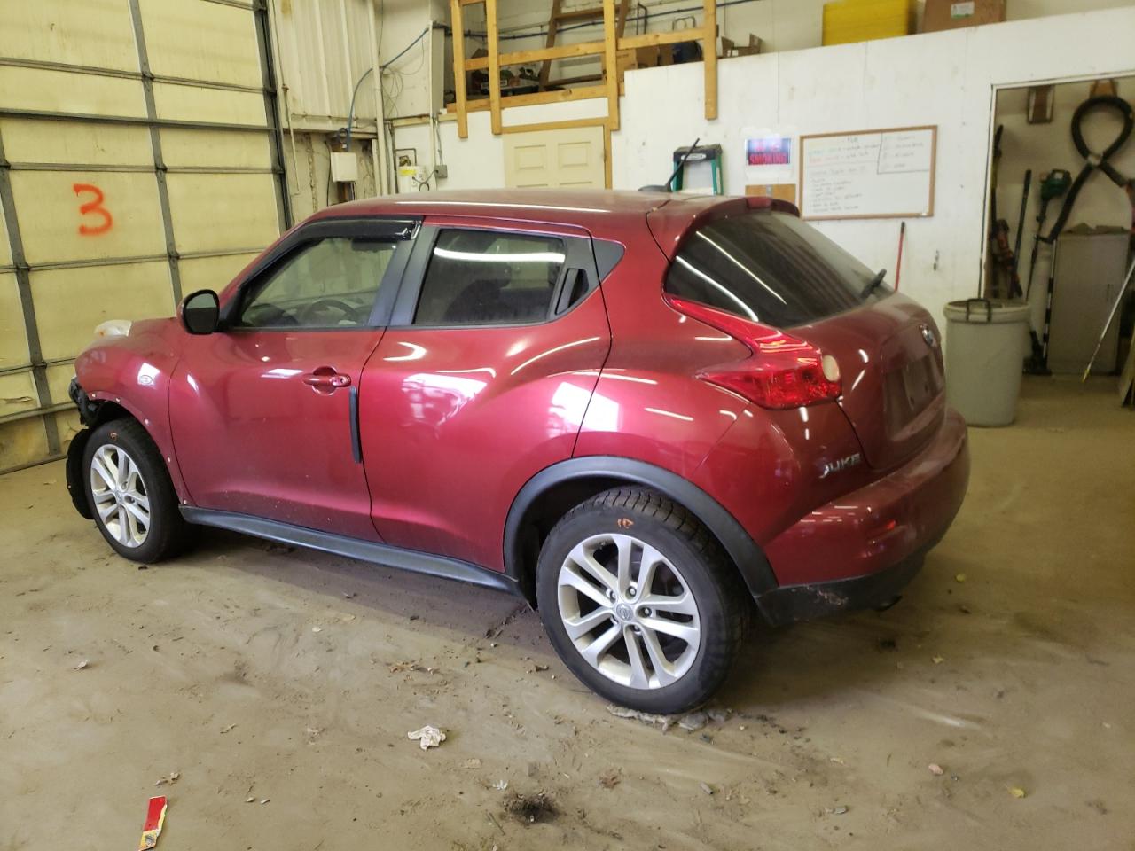 Изображение 2 2013 NISSAN JUKE S 2013 с VIN JN8AF5MV1DT229544