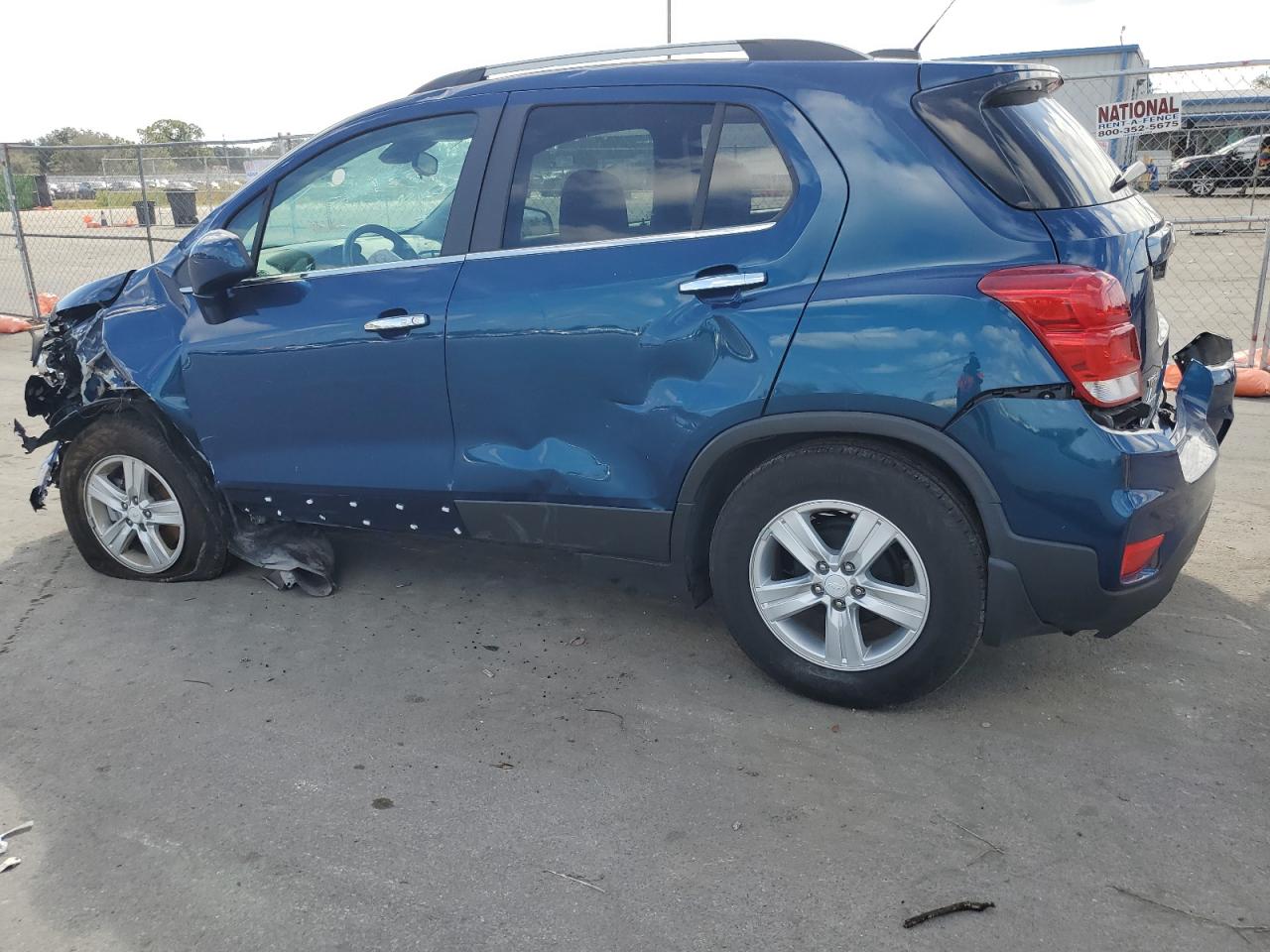 Изображение 2 2020 CHEVROLET TRAX 1LT 2020 с VIN 3GNCJLSB2LL145355