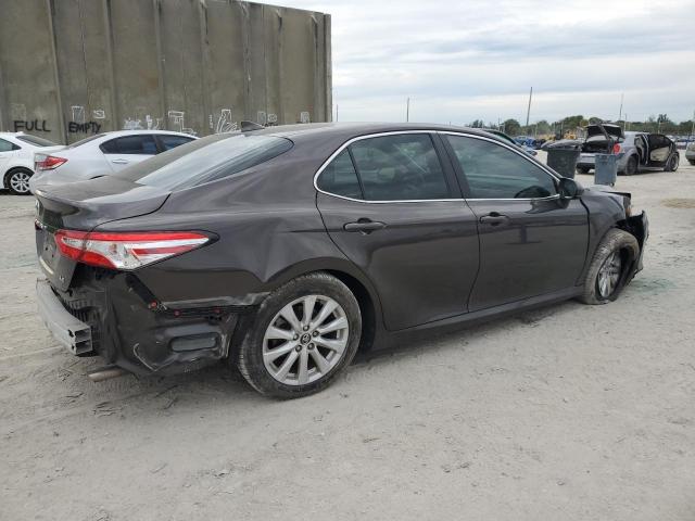 Obraz 3 z 2020 TOYOTA CAMRY LE 2020 z VIN 4T1C11AK1LU886662