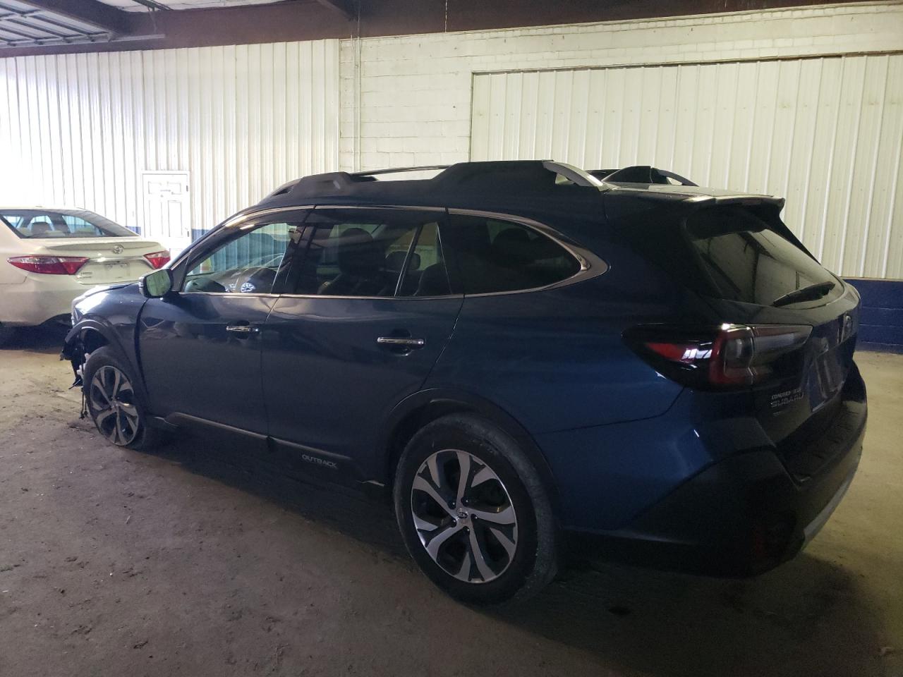 Изображение 2 2021 SUBARU OUTBACK TOURING 2021 с VIN 4S4BTGPD5M3140417