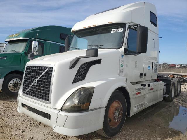 Image 2 of 2015 VOLVO VN VNL 2015 with VIN 4V4NC9EH6FN186255