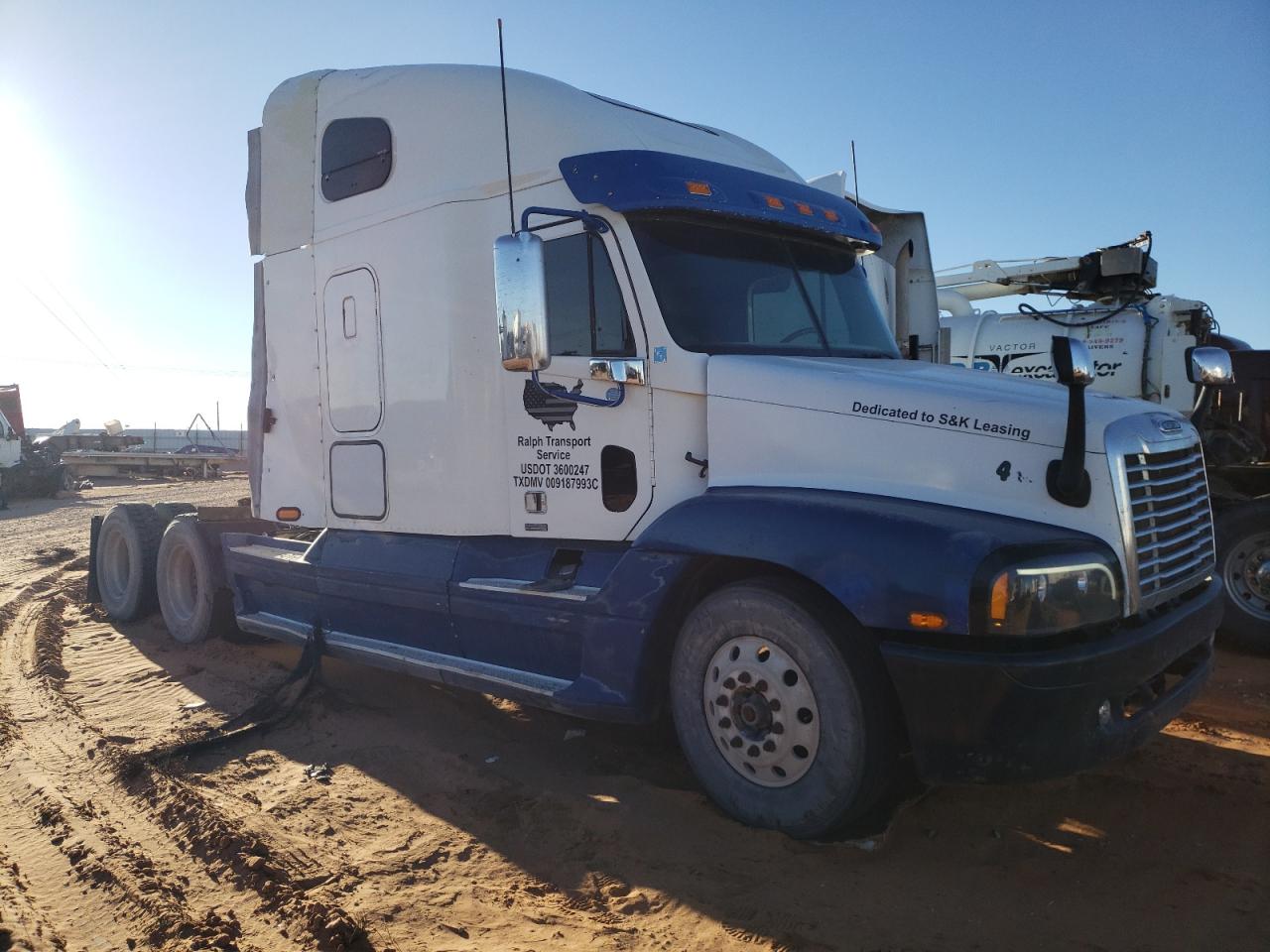 Изображение 2005 FREIGHTLINER CONVENTIONAL ST120 2005