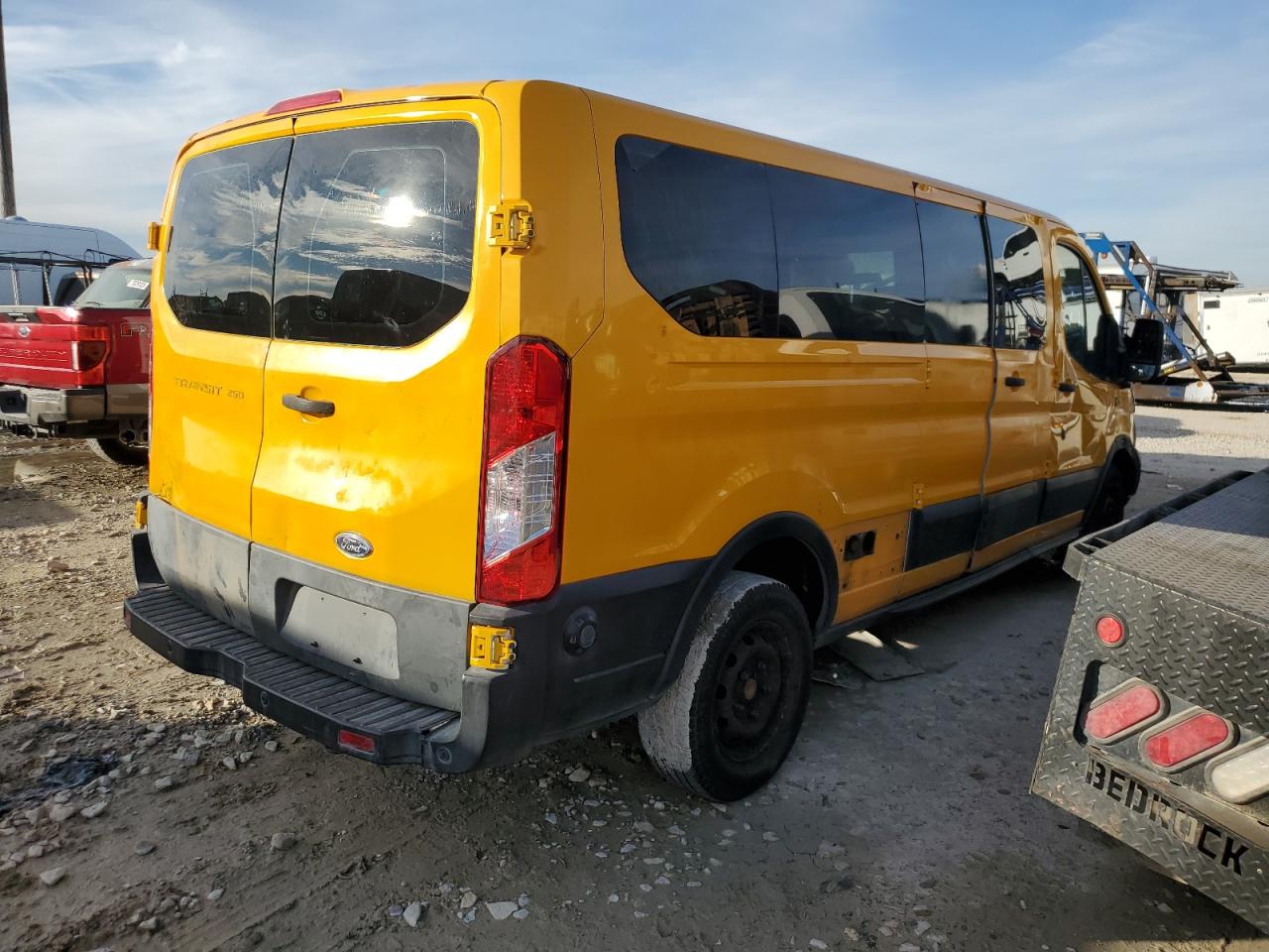 Obraz 3 z 2019 FORD TRANSIT T-250 2019 z VIN 1FTYR2ZM5KKA67677
