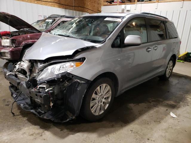 Obraz 2017 TOYOTA SIENNA XLE 2017