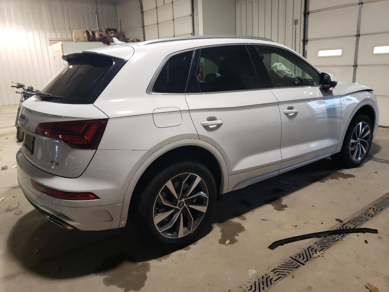 Изображение 3 2022 AUDI Q5 PREMIUM PLUS 45 2022 с VIN WA1EAAFY2N2106476