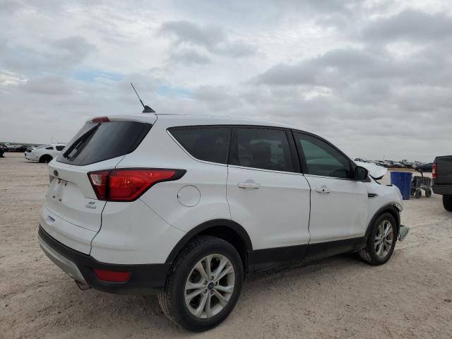 Obraz 3 z 2019 FORD ESCAPE SE 2019 z VIN 1FMCU0GD0KUB34833