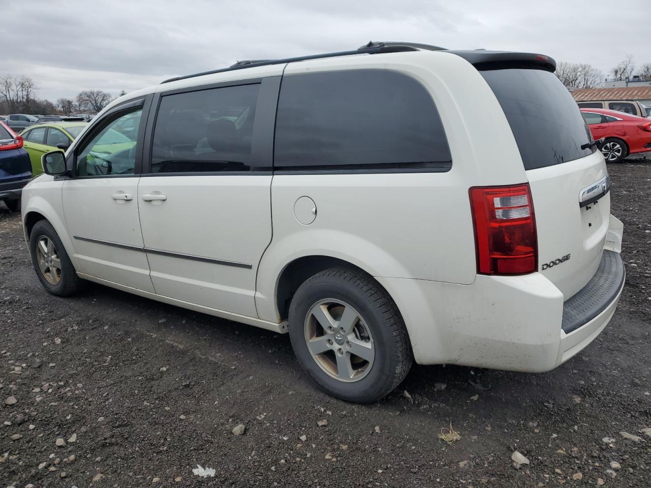 Obraz 2 z 2010 DODGE GRAND CARAVAN SXT 2010 z VIN 2D4RN5D19AR155133
