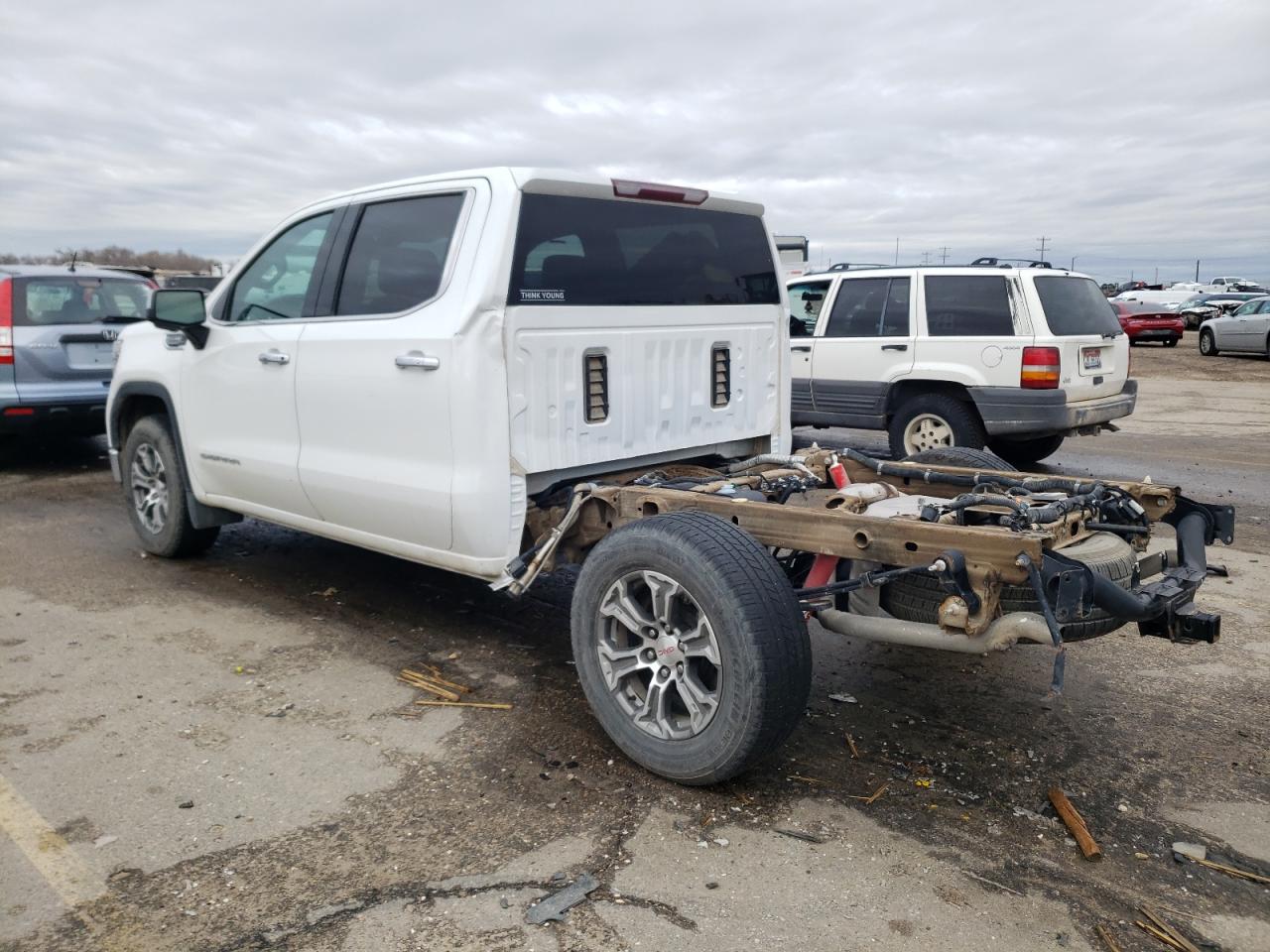Изображение 2 2021 GMC SIERRA K1500 SLT 2021 с VIN 3GTU9DED8MG179691