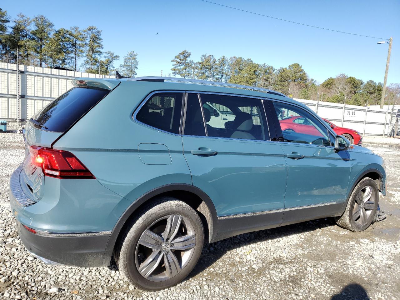 Obraz 3 z 2019 VOLKSWAGEN TIGUAN SEL PREMIUM 2019 z VIN 3VV4B7AX6KM117731