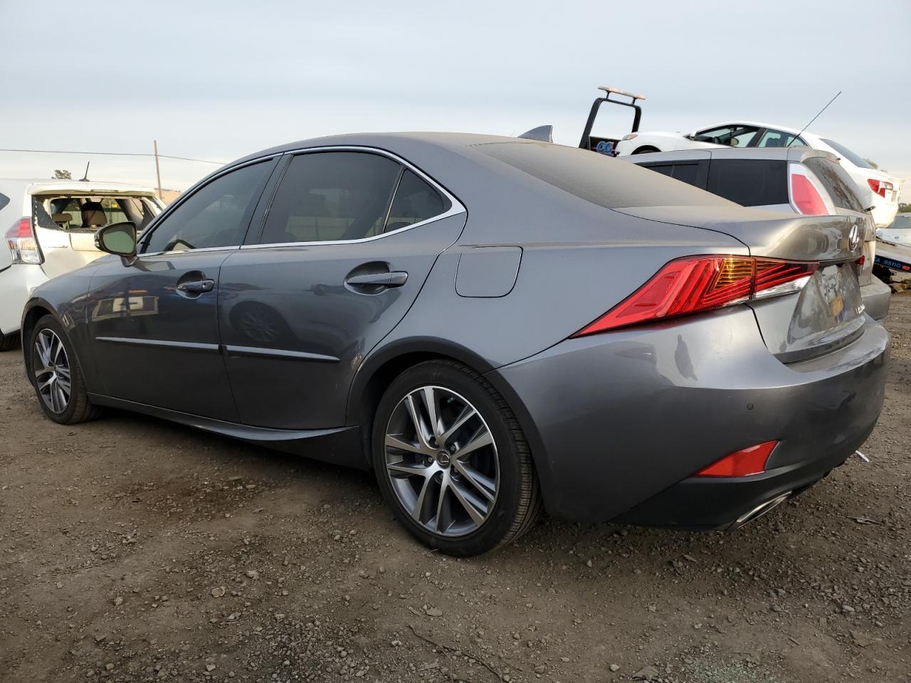 Изображение 2 2020 LEXUS IS 300 PREMIUM 2020 с VIN JTHDA1D20L5108415
