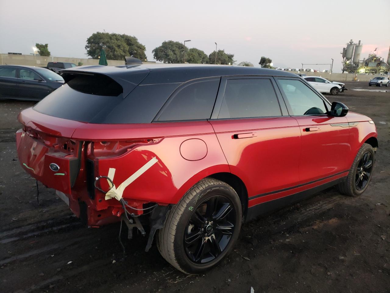 Изображение 3 2020 LAND ROVER RANGE ROVER VELAR S 2020 с VIN SALYB2FVXLA245200