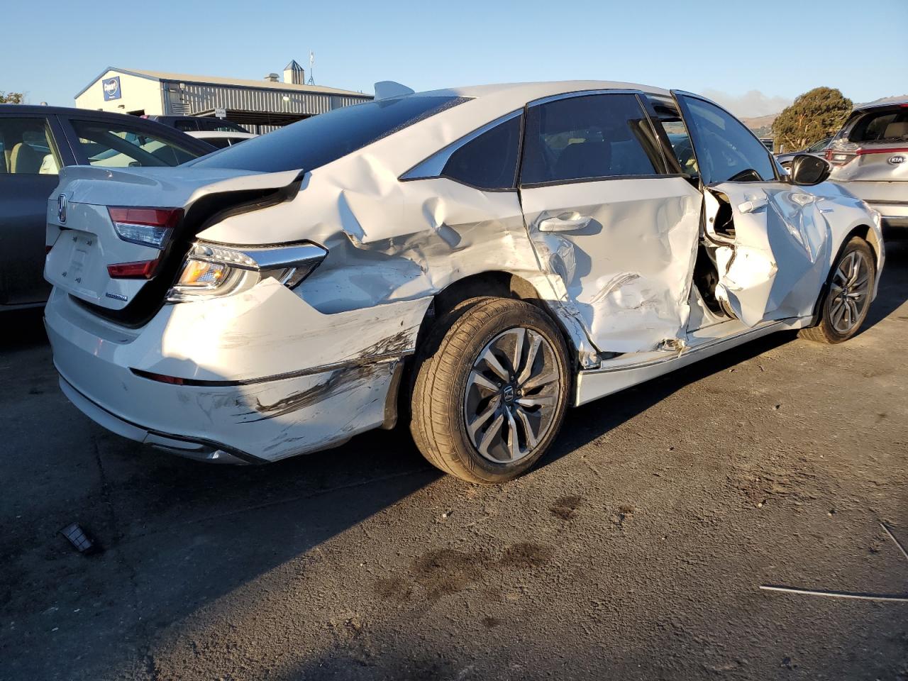 Image 3 of 2019 HONDA ACCORD HYBRID EXL 2019 with VIN 1HGCV3F58KA018215