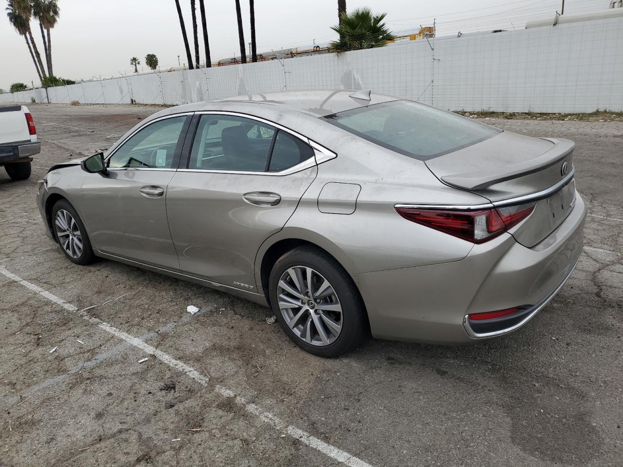 Image 2 of 2021 LEXUS ES 300H BASE 2021 with VIN 58ACA1C16MU002228