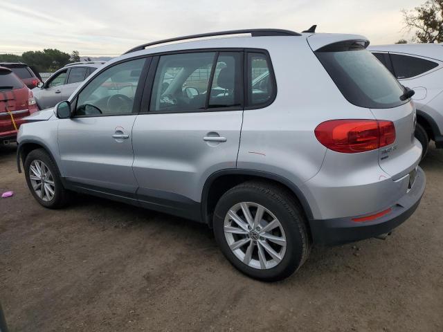 Image 2 of 2018 VOLKSWAGEN TIGUAN LIMITED  2018 with VIN WVGAV7AX9JK002146