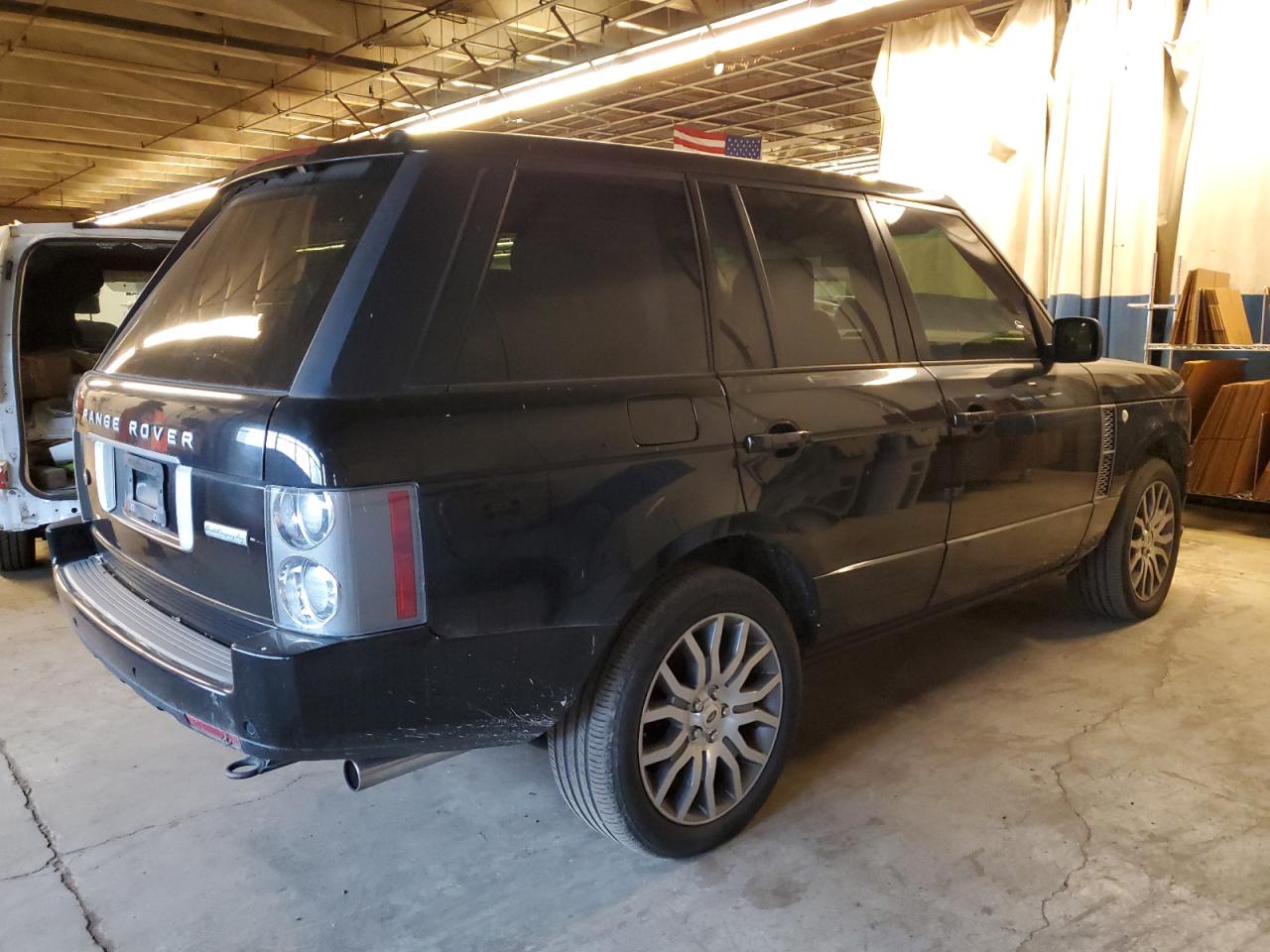 Image 3 of 2009 LAND ROVER RANGE ROVER AUTOBIOGRAPHY 2009 with VIN SALMP13459A301381