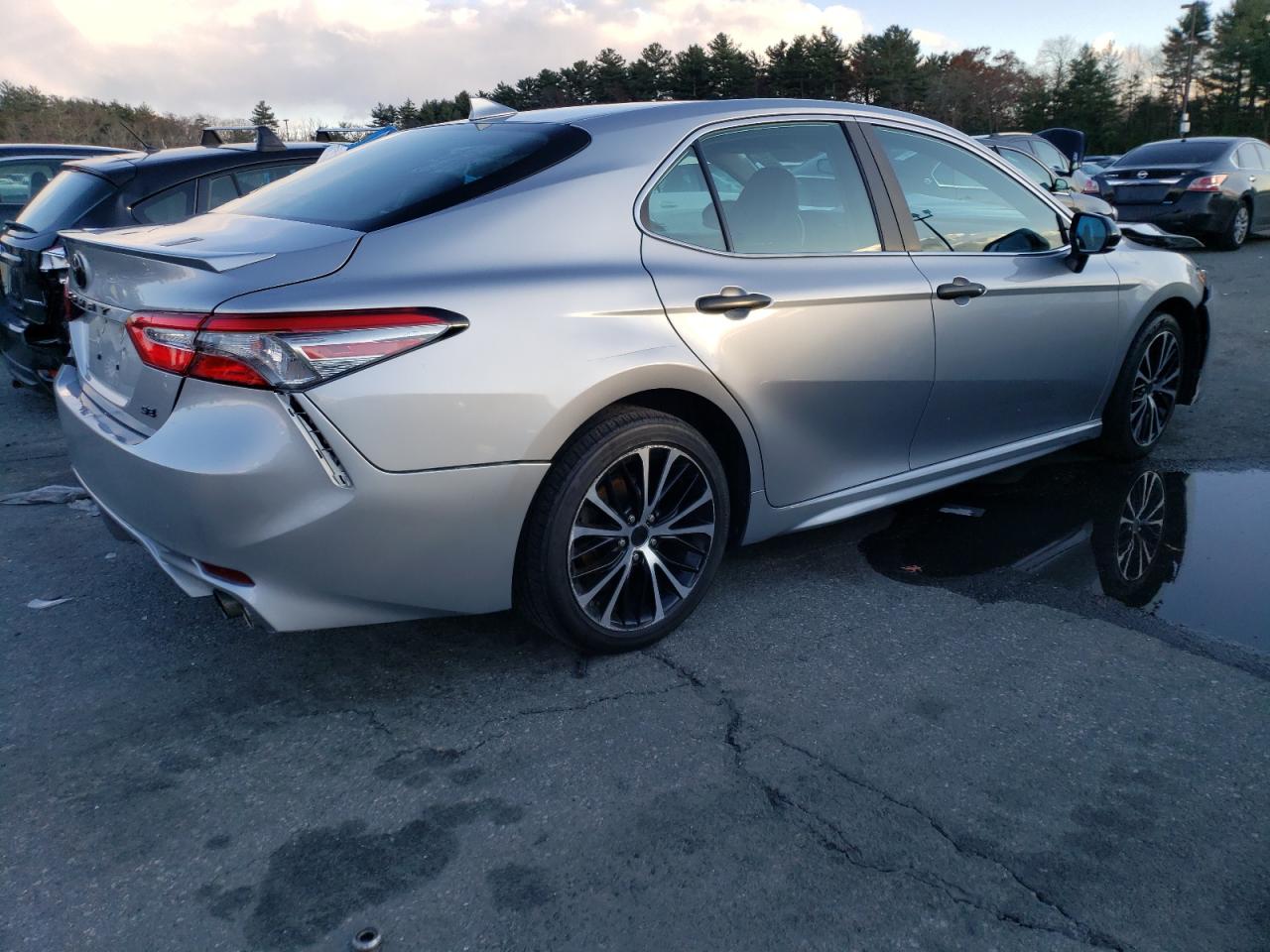 Изображение 3 2019 TOYOTA CAMRY L 2019 с VIN 4T1B11HK1KU248444