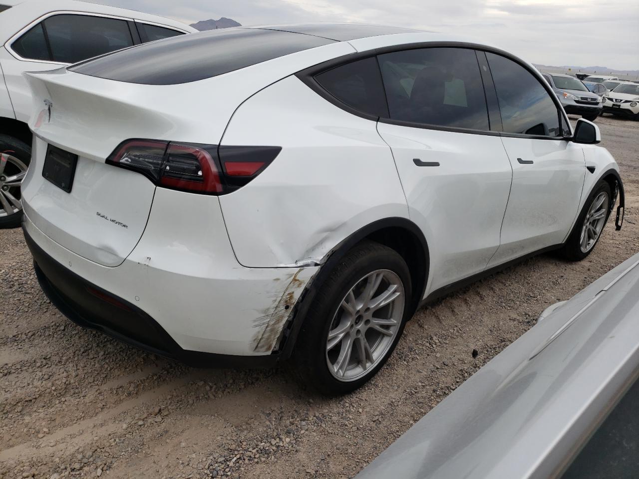 Image 3 of 2020 TESLA MODEL Y  2020 with VIN 5YJYGDEE4LF010157