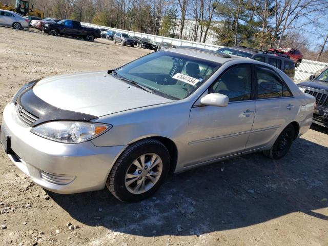 Image 1 of 2005 TOYOTA CAMRY LE 2005 with VIN 4T1BF32K05U092066
