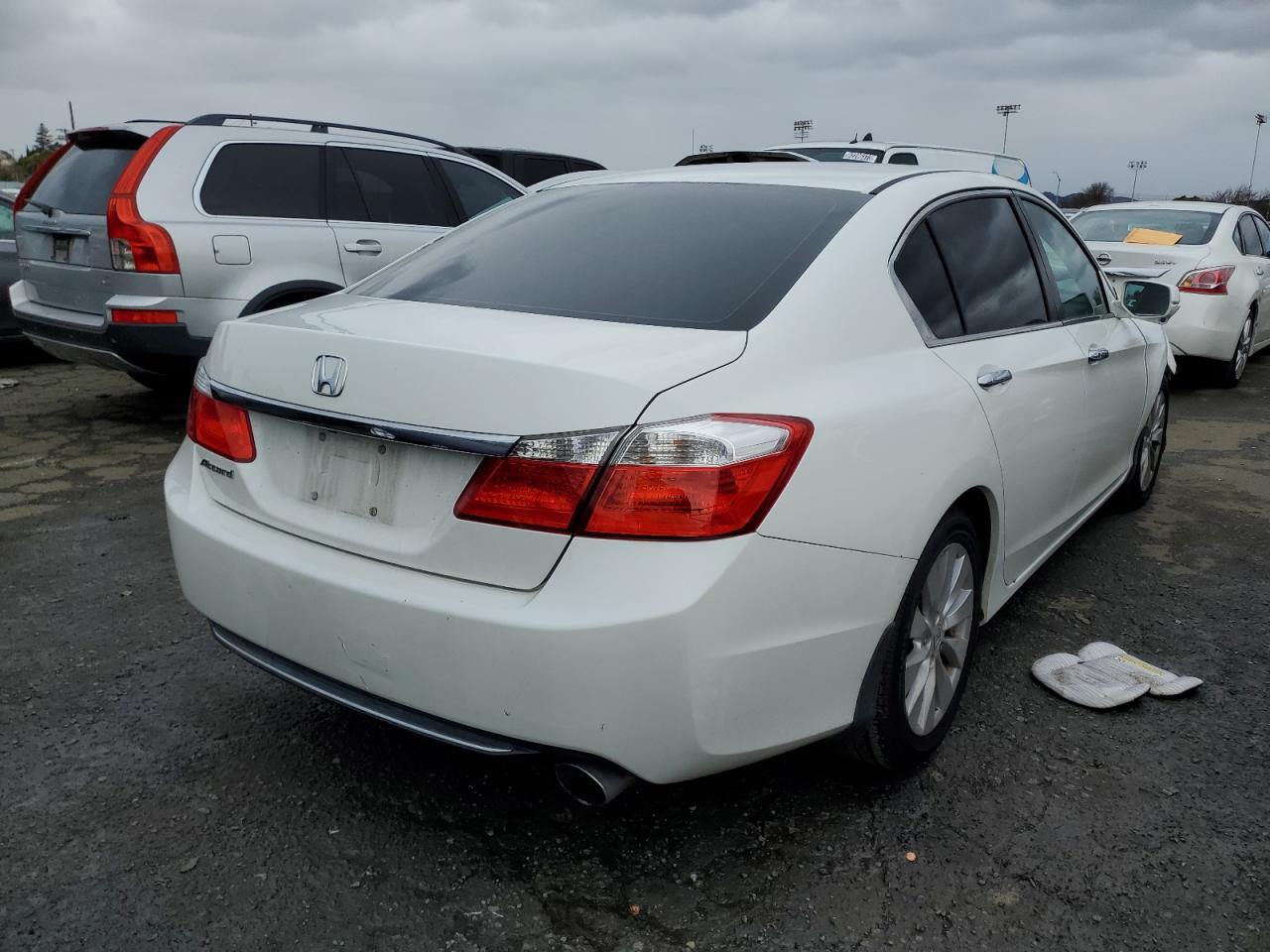 Изображение 3 2014 HONDA ACCORD EX 2014 с VIN 1HGCR2F78EA071825