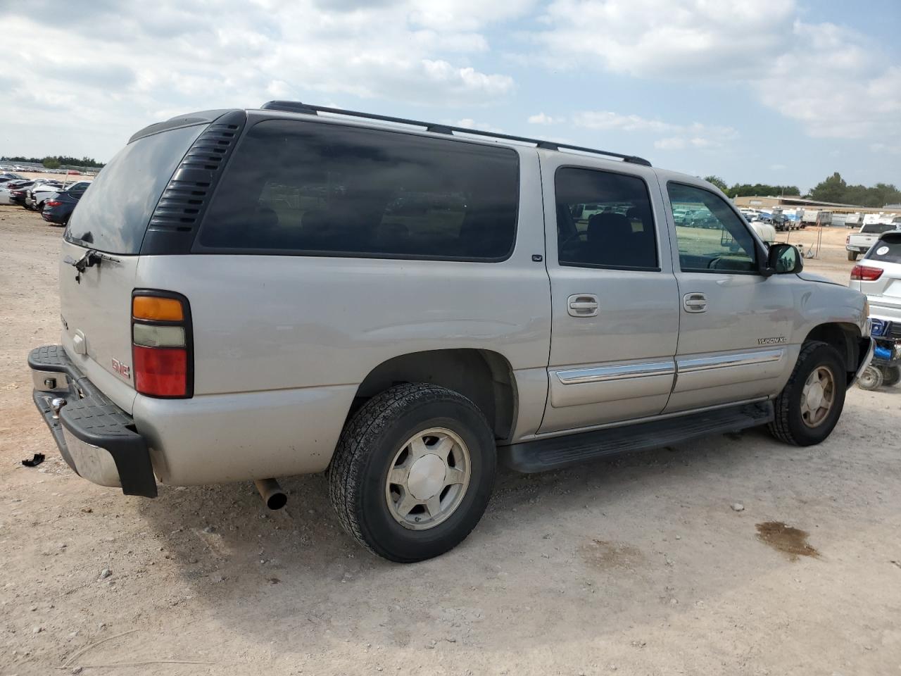 Изображение 3 2006 GMC YUKON XL C1500 2006 с VIN 1GKEC16Z86J136327