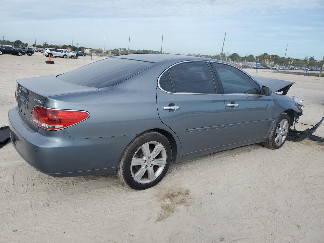 Изображение 3 2005 LEXUS ES 330 2005 с VIN JTHBA30G055136920