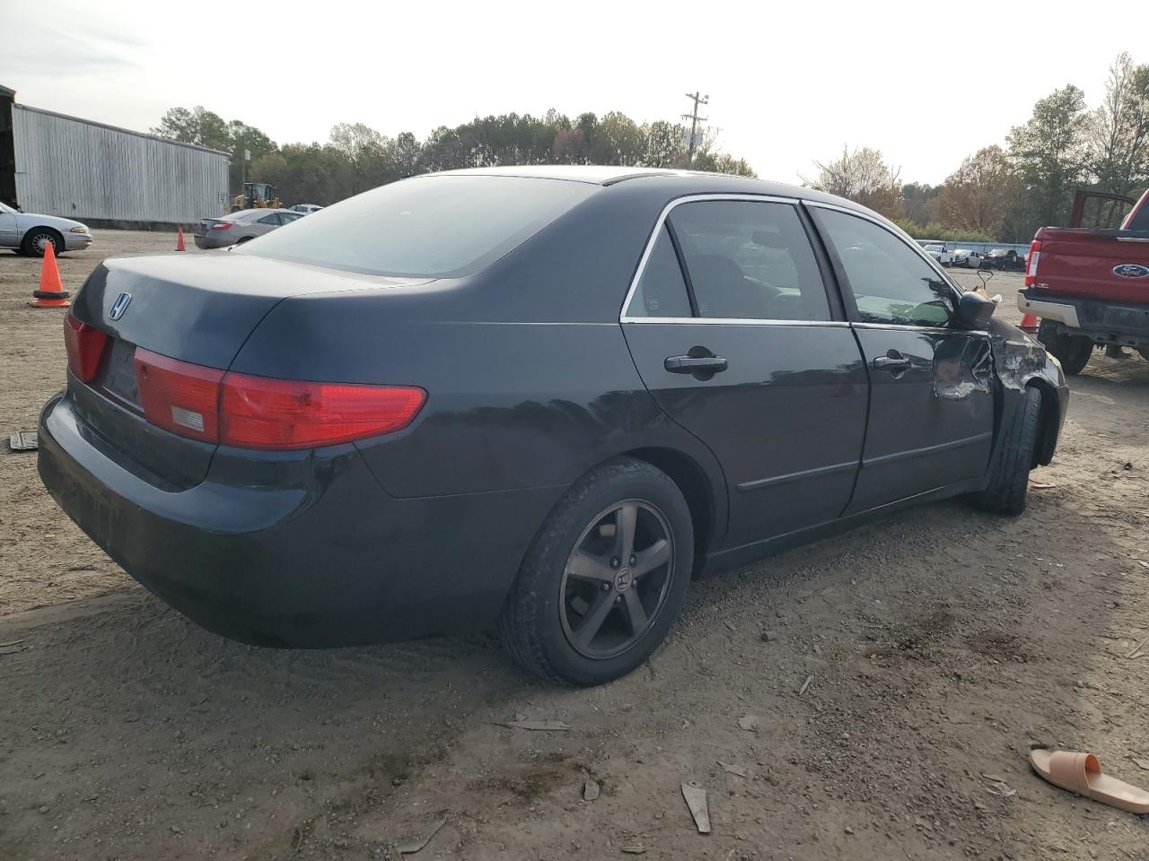 Image 3 of 2005 HONDA ACCORD EX 2005 with VIN 1HGCM56715A031845