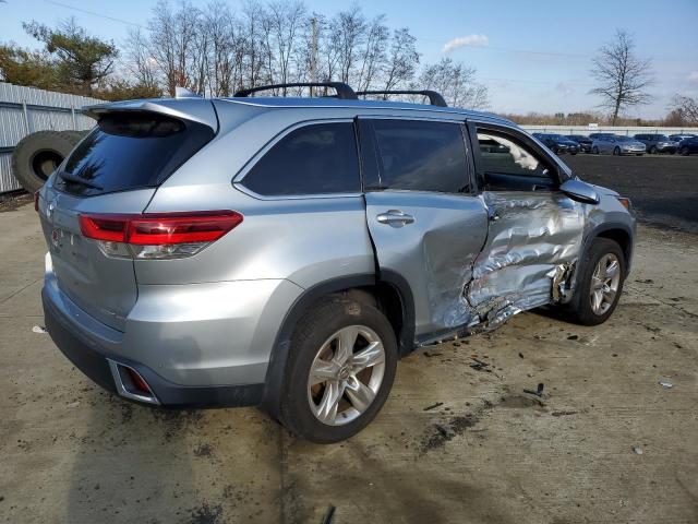 Image 3 of 2018 TOYOTA HIGHLANDER LIMITED 2018 with VIN 5TDDZRFHXJS838589
