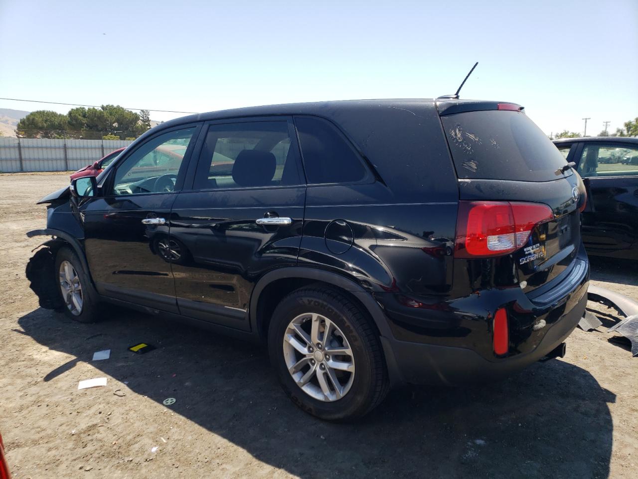 Image 2 of 2014 KIA SORENTO LX 2014 with VIN 5XYKT3A64EG428238