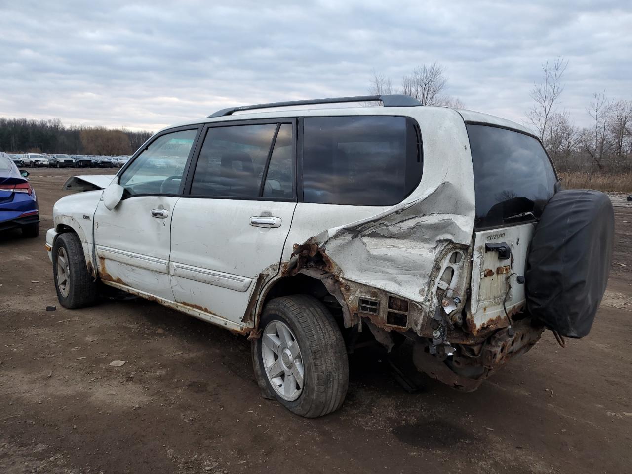 Image 2 of 2002 SUZUKI XL7 PLUS 2002 with VIN JS3TX92V024107956