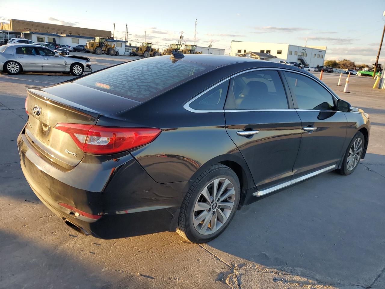 Image 3 of 2017 HYUNDAI SONATA SPORT 2017 with VIN 5NPE34AF8HH477832