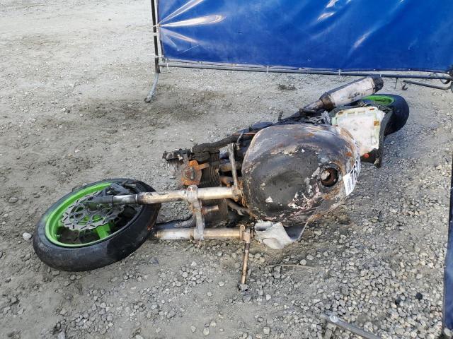 Image 2 of 2004 SUZUKI GSX-R600 K 2004 with VIN JS1GN7CA842104463