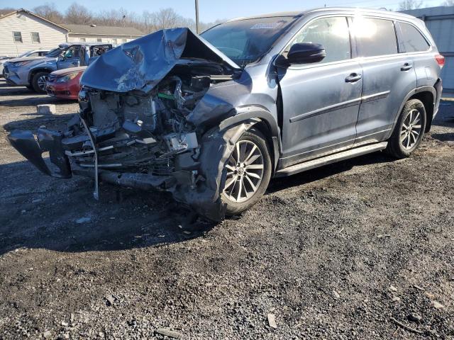 Image 1 of 2018 TOYOTA HIGHLANDER SE 2018 with VIN 5TDJZRFH6JS822487