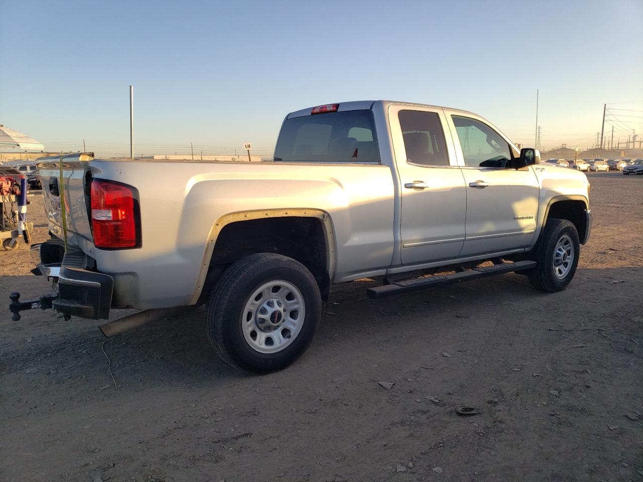 Изображение 3 2018 GMC SIERRA K2500 SLE 2018 с VIN 1GT22SEG3JZ298416