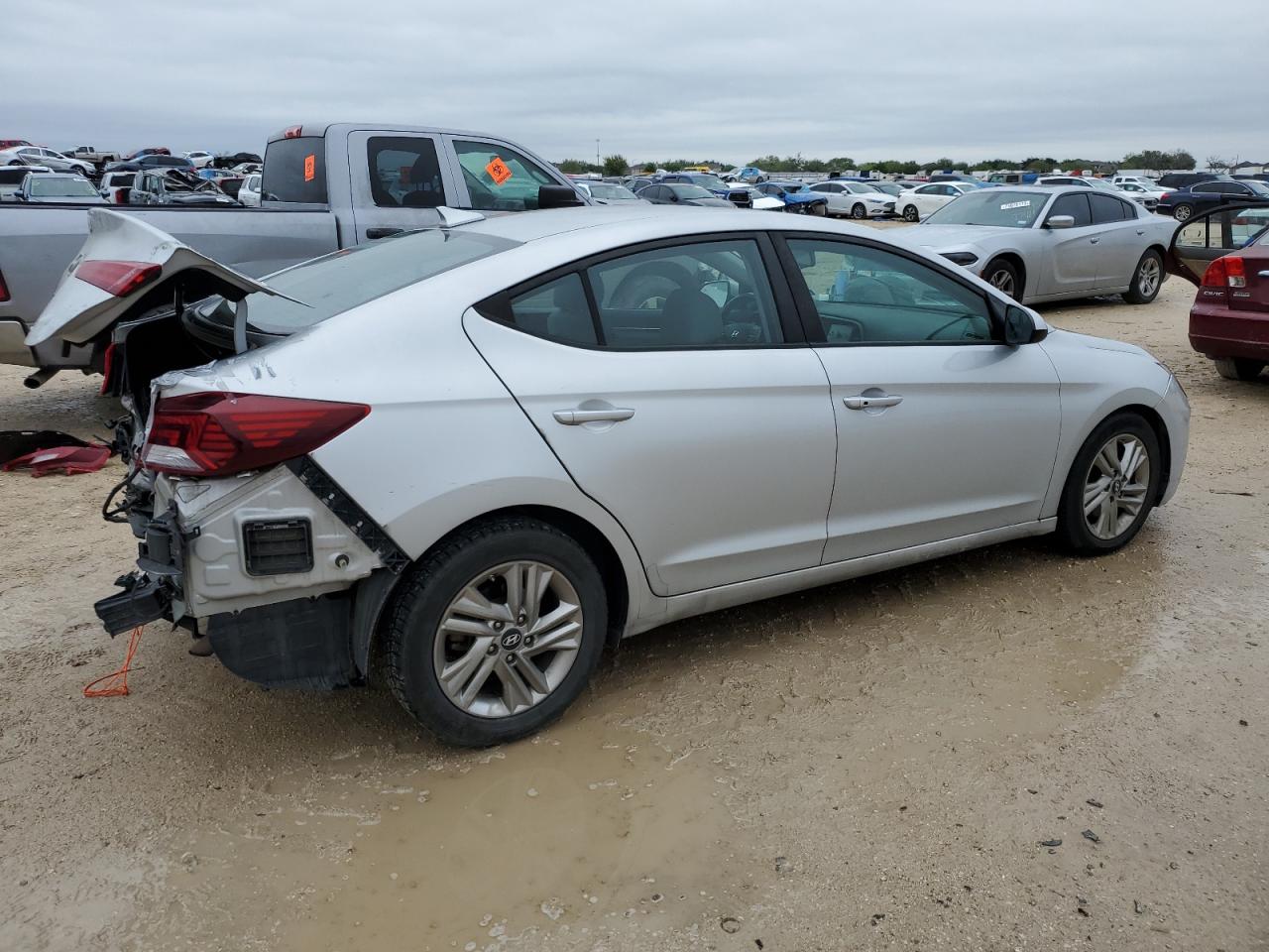 Изображение 3 2019 HYUNDAI ELANTRA SEL 2019 с VIN 5NPD84LF8KH453760