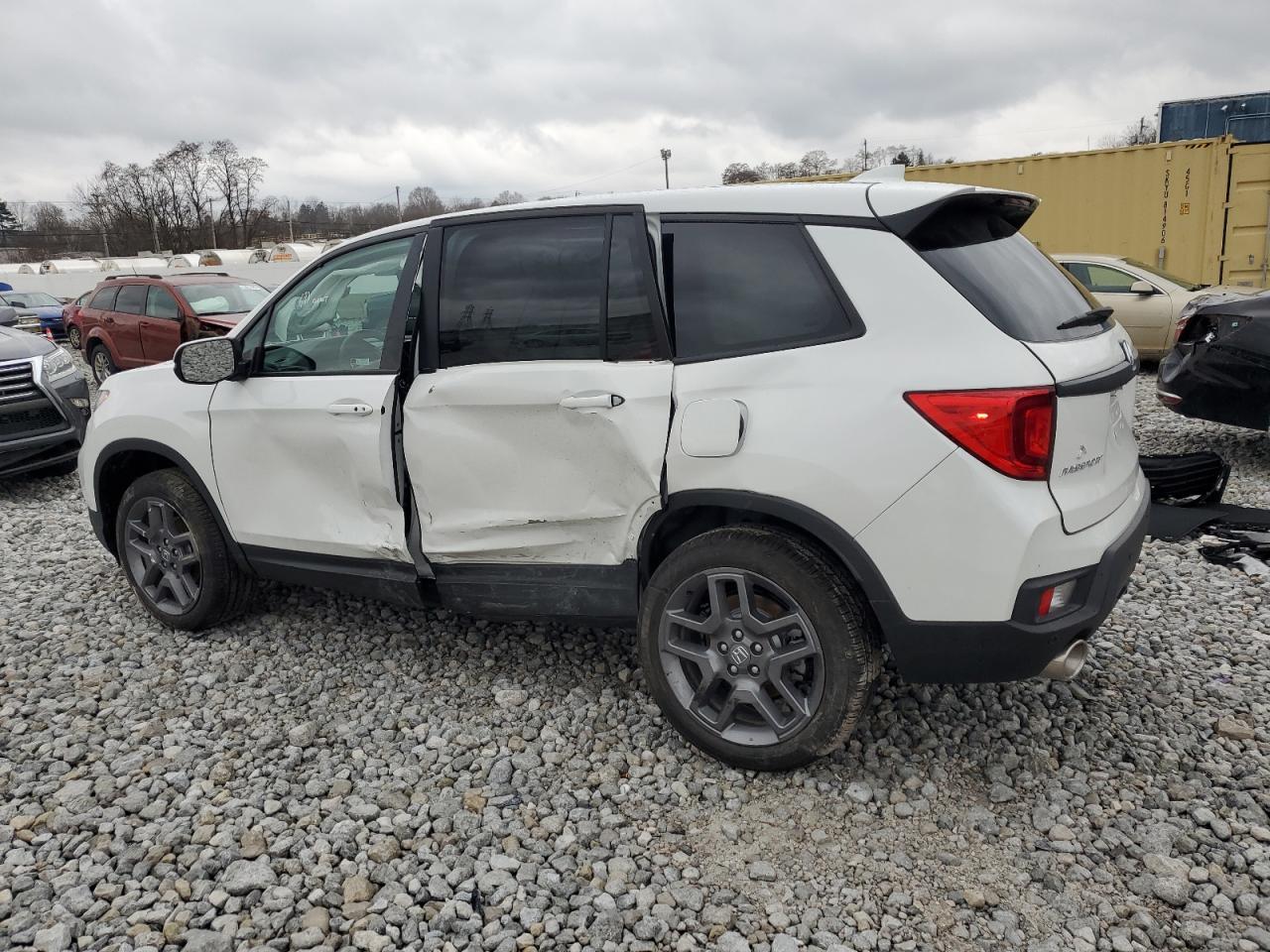 Image 2 of 2023 HONDA PASSPORT EXL 2023 with VIN 5FNYF8H57PB038885