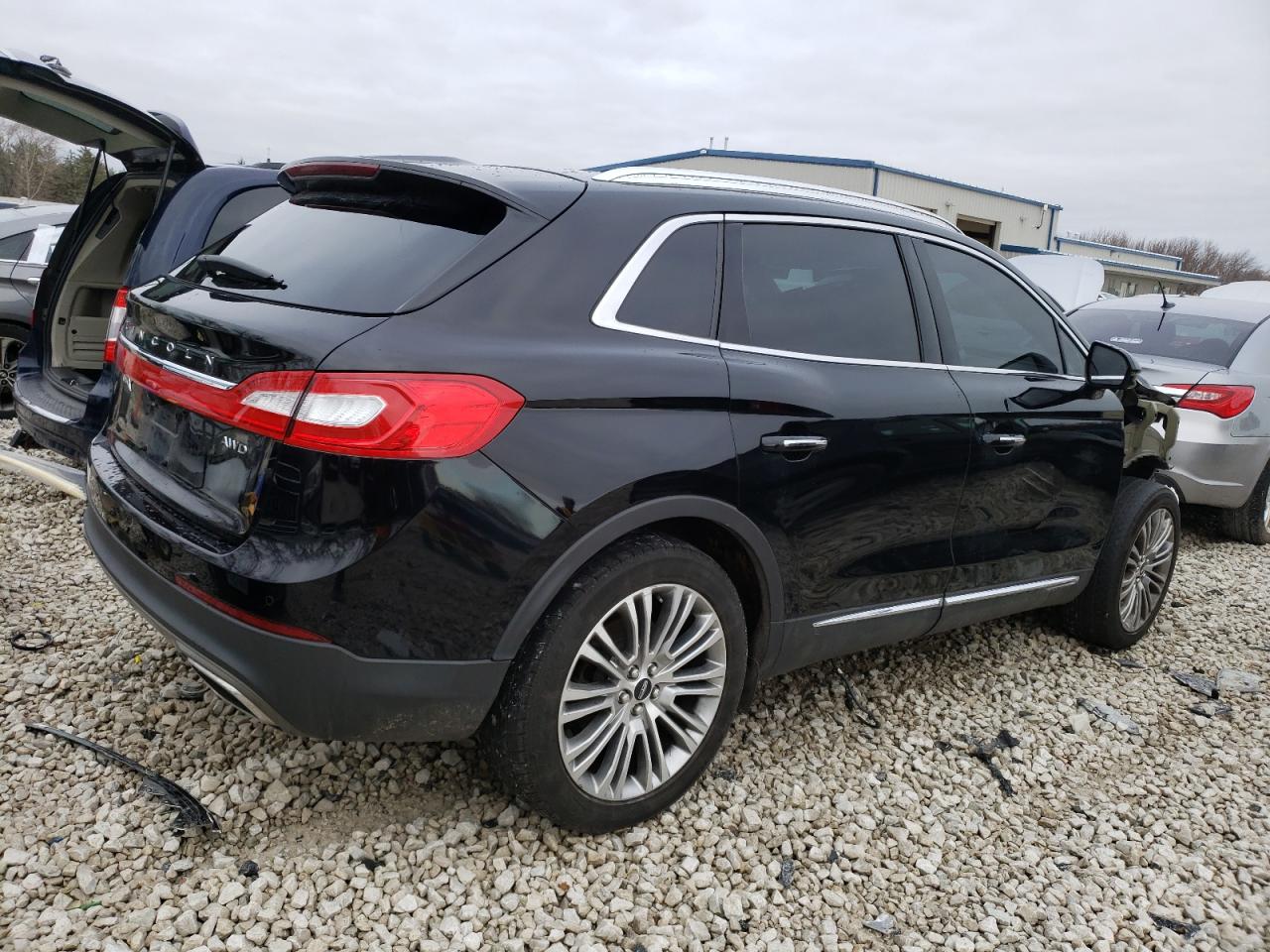 Obraz 3 z 2017 LINCOLN MKX RESERVE 2017 z VIN 2LMPJ8LR3HBL47188