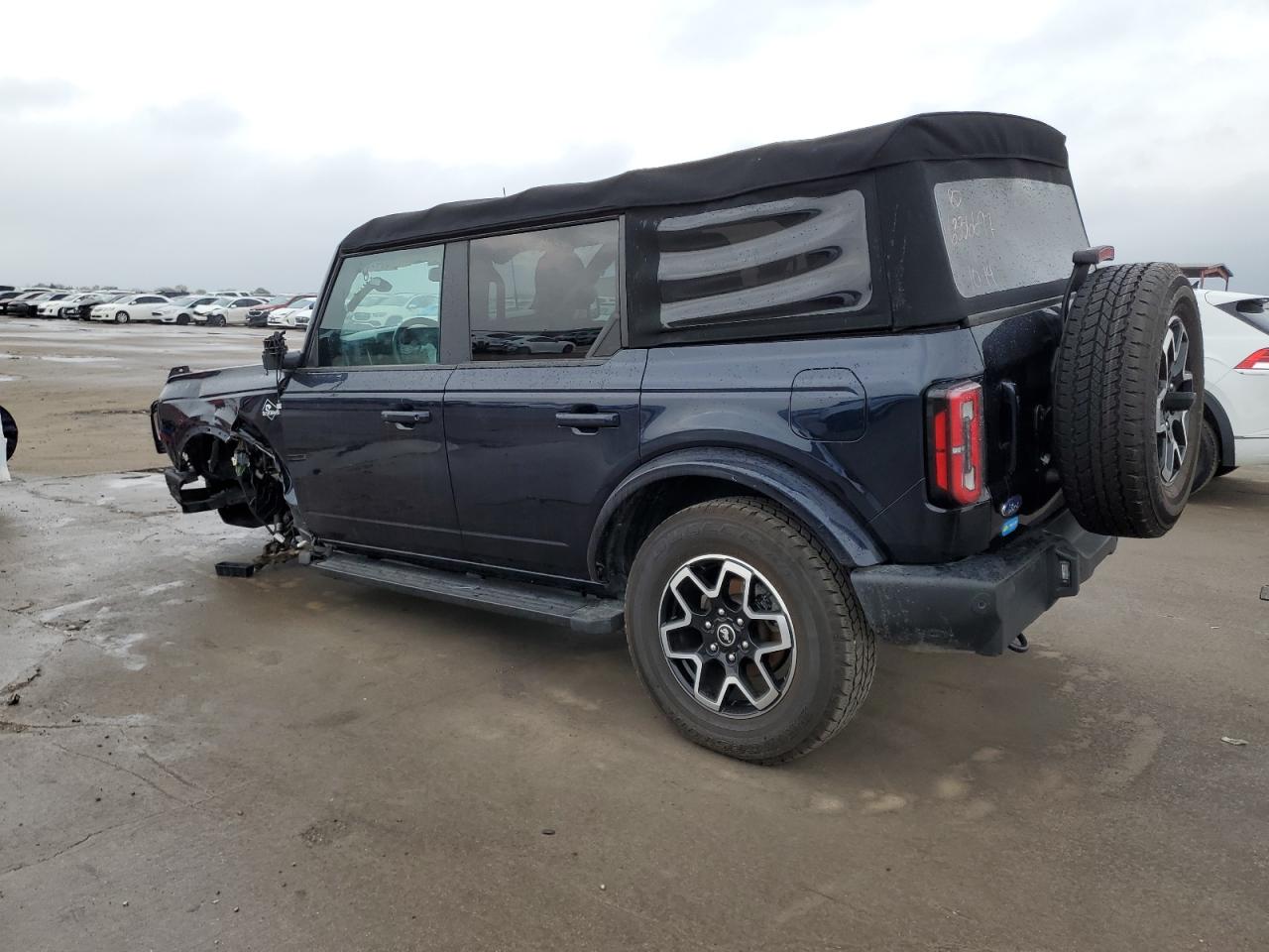 Obraz 2 z 2021 FORD BRONCO BASE 2021 z VIN 1FMDE5BH3MLA66643