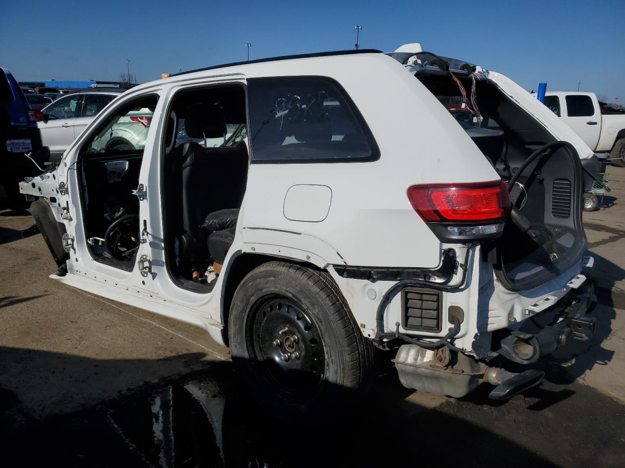 Image 2 of 2018 JEEP GRAND CHEROKEE OVERLAND 2018 with VIN 1C4RJFCG2JC469588