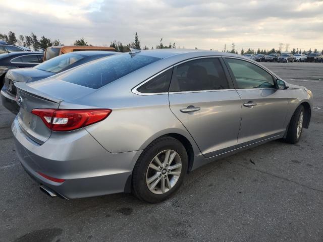 Obraz 3 z 2015 HYUNDAI SONATA SE 2015 z VIN 5NPE24AF7FH168126