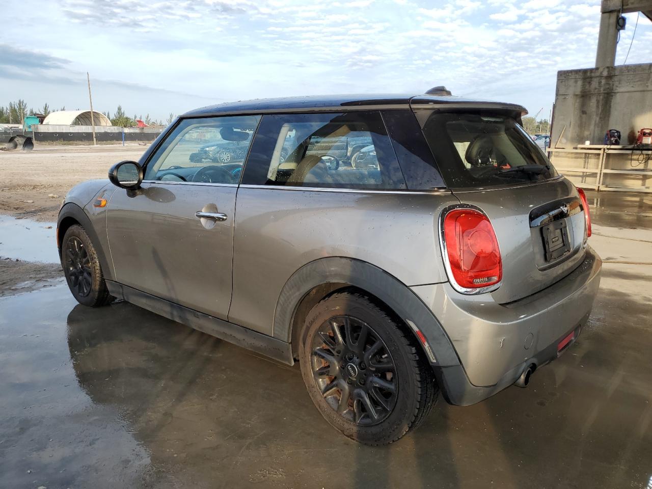 Image 2 of 2016 MINI COOPER  2016 with VIN WMWXP5C5XG3B77310