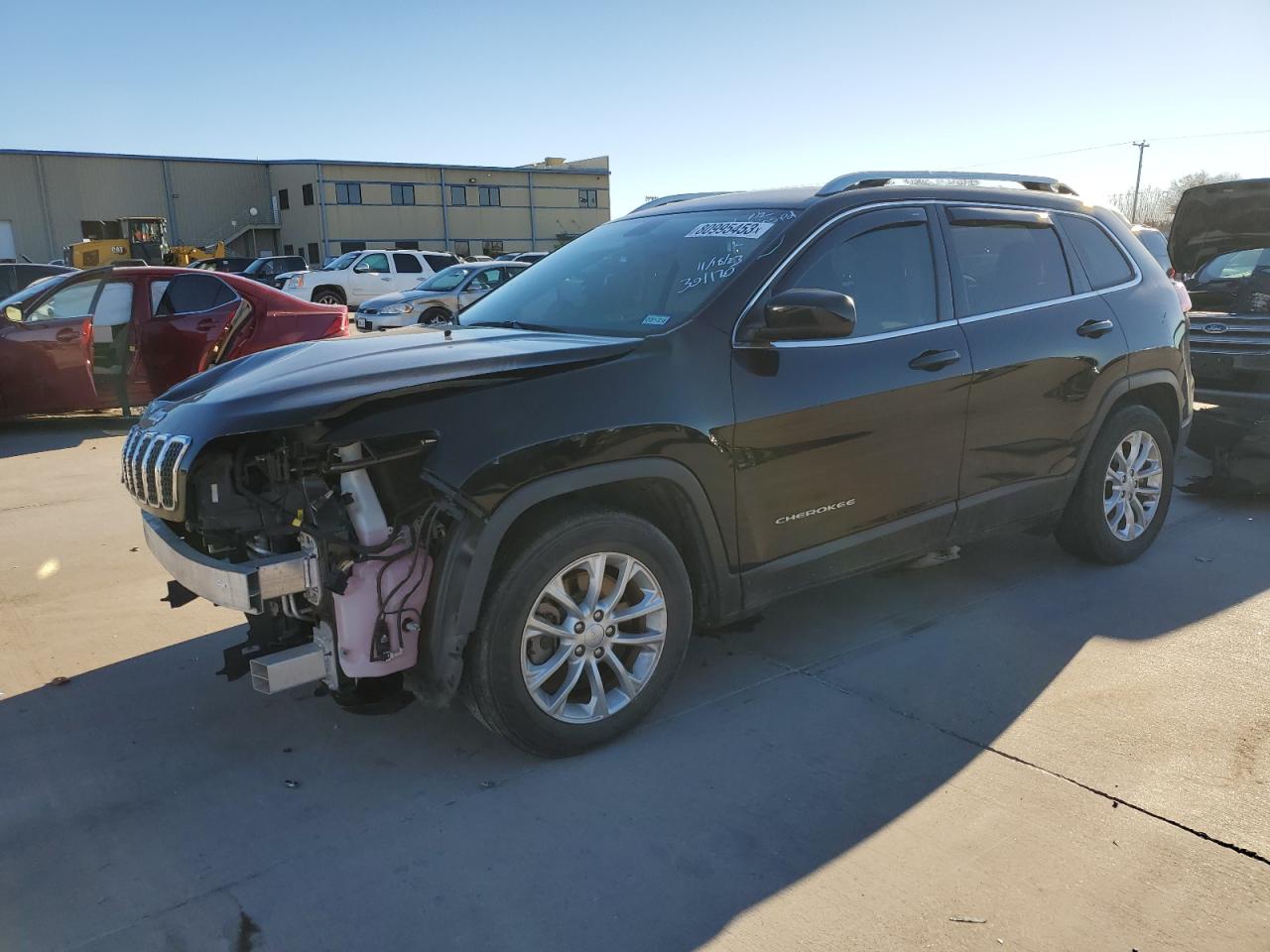 Изображение 2019 JEEP CHEROKEE LATITUDE 2019