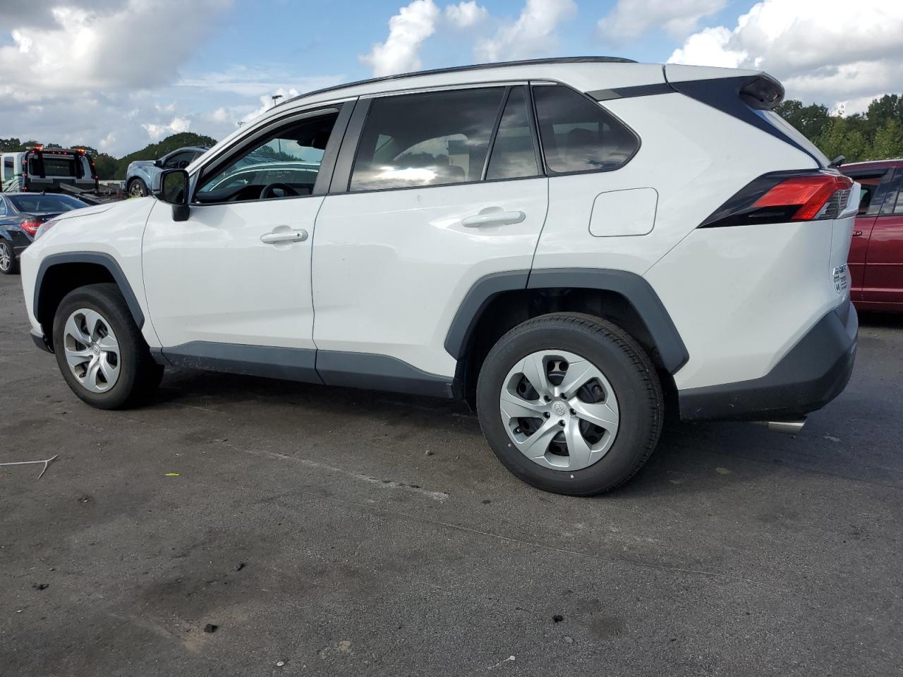 Image 2 of 2020 TOYOTA RAV4 LE 2020 with VIN 2T3F1RFV3LW085947