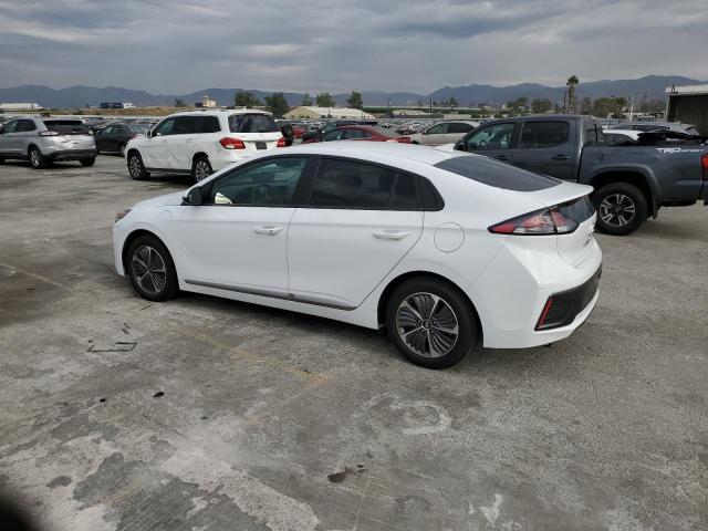 Image 2 of 2021 HYUNDAI IONIQ SE 2021 with VIN KMHC65LD2MU255220